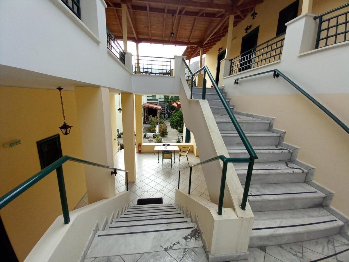 Costa-Rini Hotel Leonídion Dış mekan fotoğraf