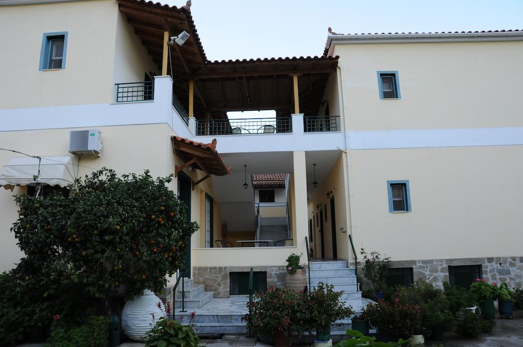 Costa-Rini Hotel Leonídion Dış mekan fotoğraf