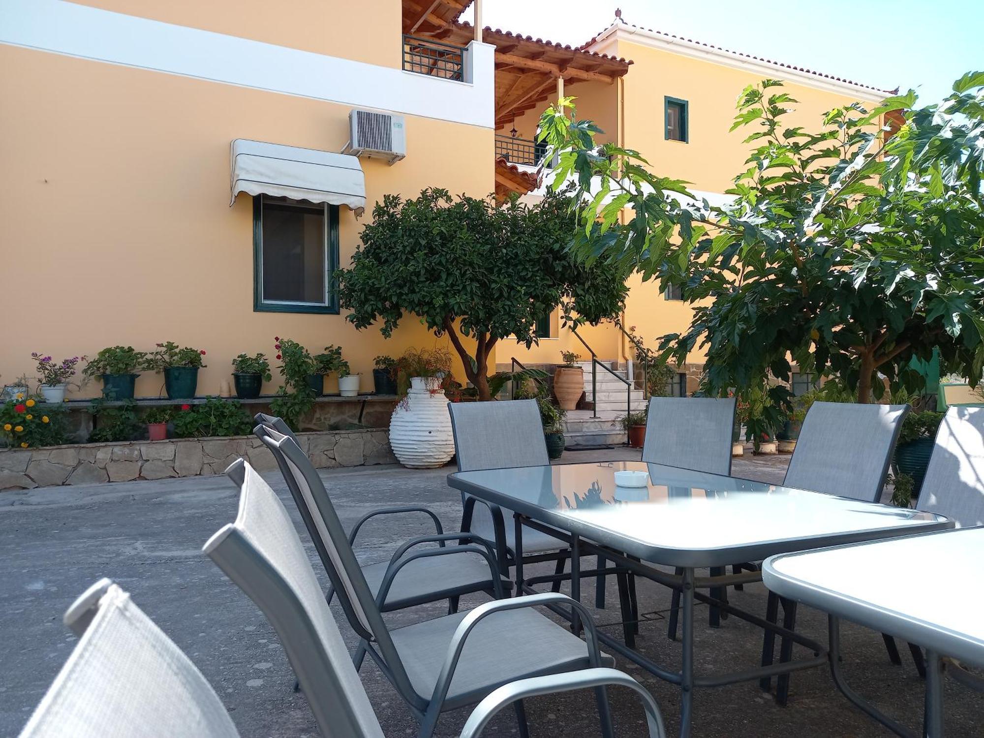 Costa-Rini Hotel Leonídion Dış mekan fotoğraf