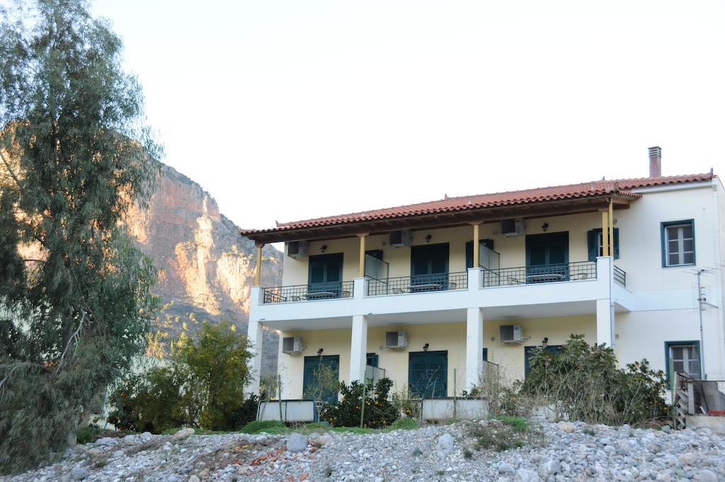 Costa-Rini Hotel Leonídion Dış mekan fotoğraf