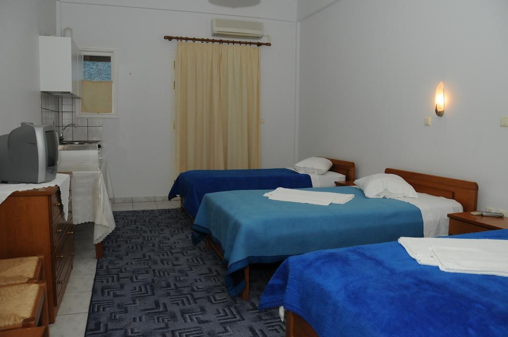 Costa-Rini Hotel Leonídion Dış mekan fotoğraf