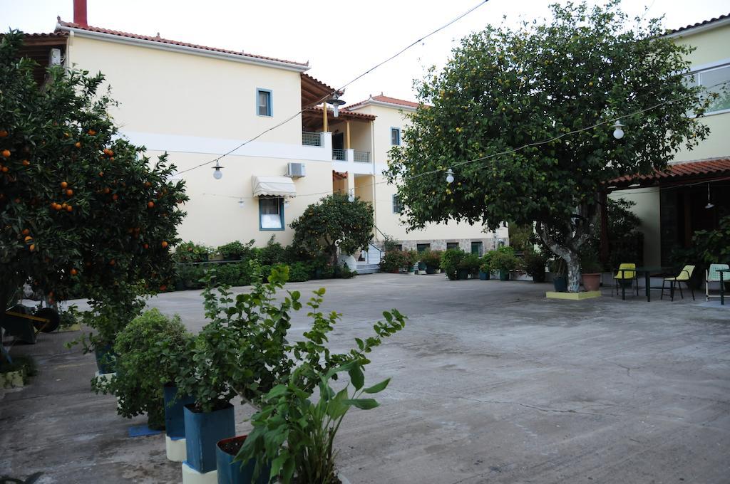 Costa-Rini Hotel Leonídion Dış mekan fotoğraf