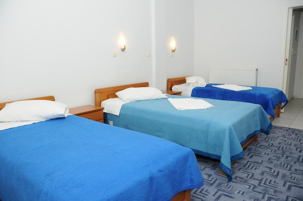 Costa-Rini Hotel Leonídion Oda fotoğraf