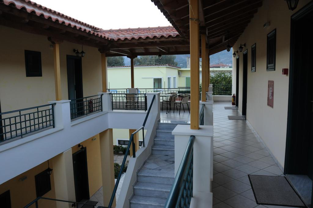 Costa-Rini Hotel Leonídion Oda fotoğraf