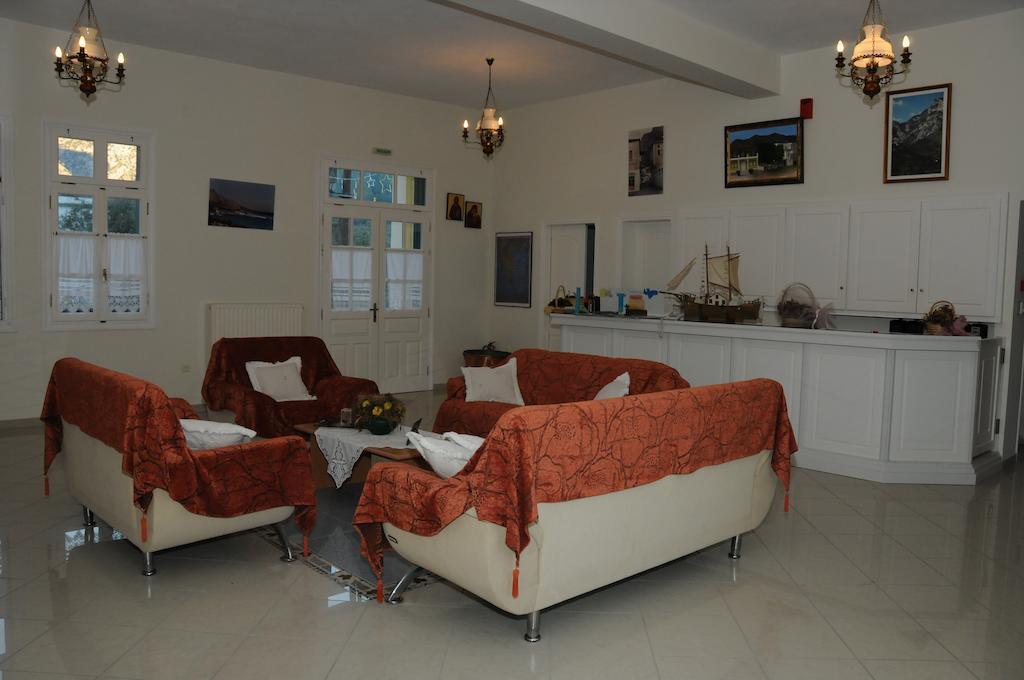 Costa-Rini Hotel Leonídion Dış mekan fotoğraf