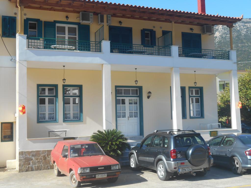 Costa-Rini Hotel Leonídion Dış mekan fotoğraf