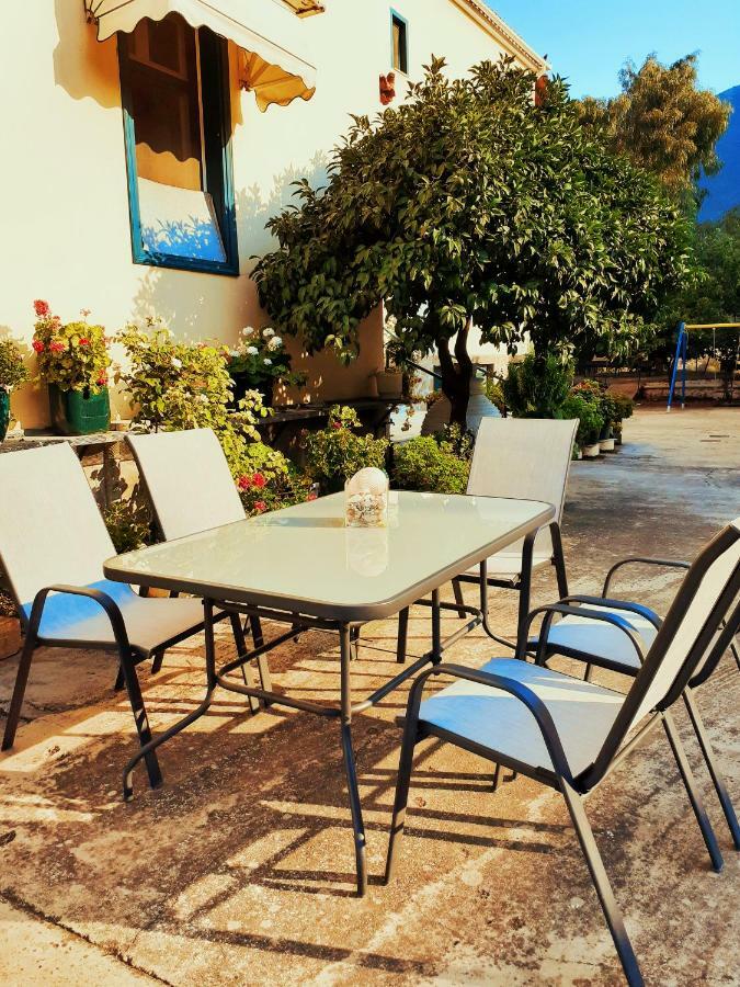 Costa-Rini Hotel Leonídion Dış mekan fotoğraf